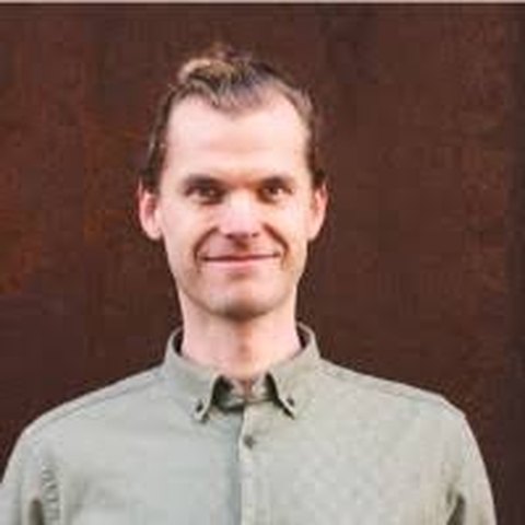 Dr Steffen Lang